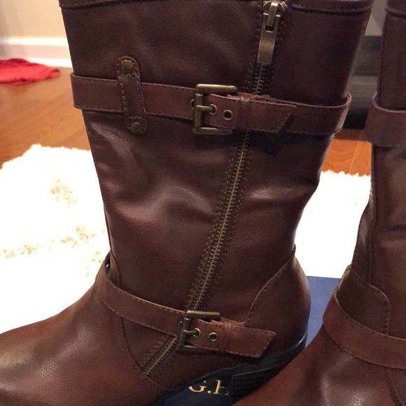 G.H. Bass & Co. Boots - Picture 4 of 9